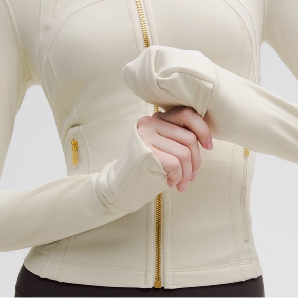 NWT/ Lululemon Athletica Cream Cropped Define Jacket/ Nulu - Picture 9 of 11